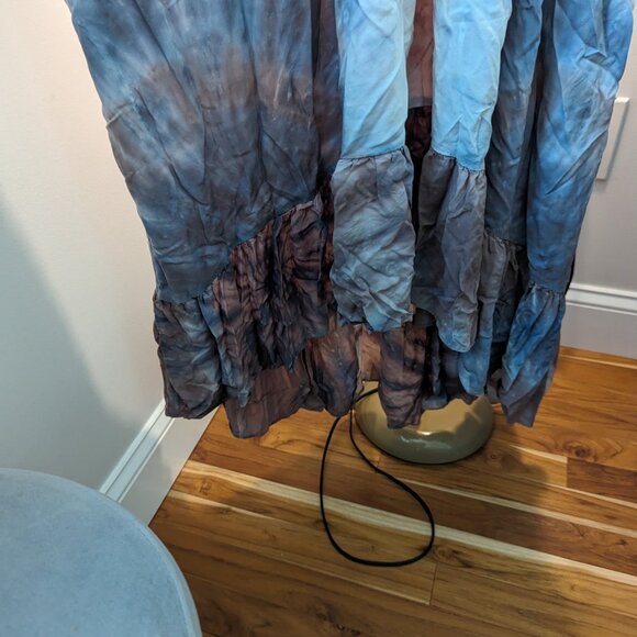 Maxi sleeveless dress with small train - Picture 4 of 4